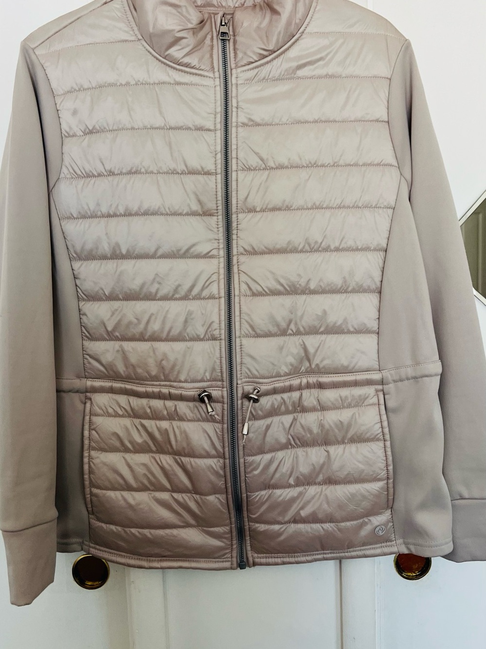 Apana Quilted Zip-Front Puffer Jacket in Taupe